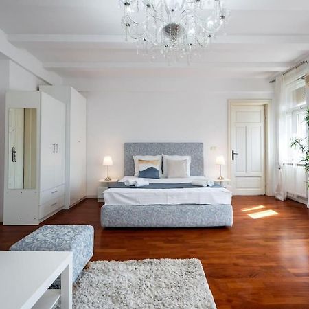 Mozzafiato By The River Studio Bucharest Luaran gambar